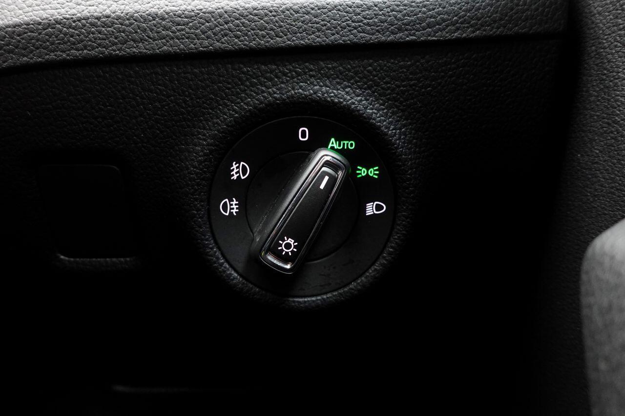 Skoda Superb - Image 33