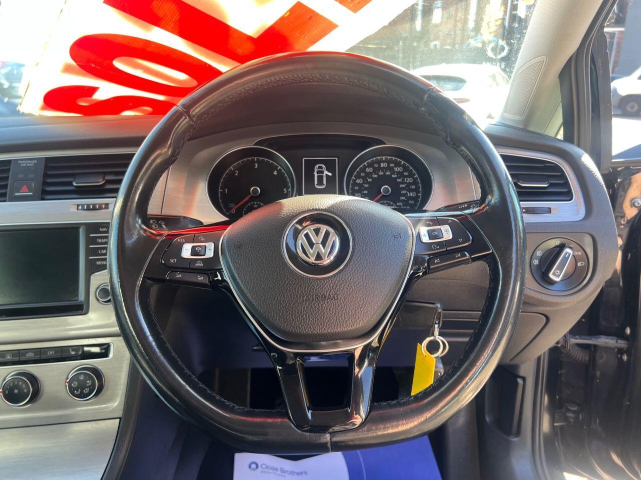 Volkswagen Golf - Image 28