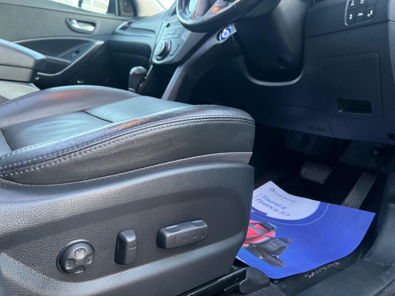 Hyundai Santa Fe - Image 28