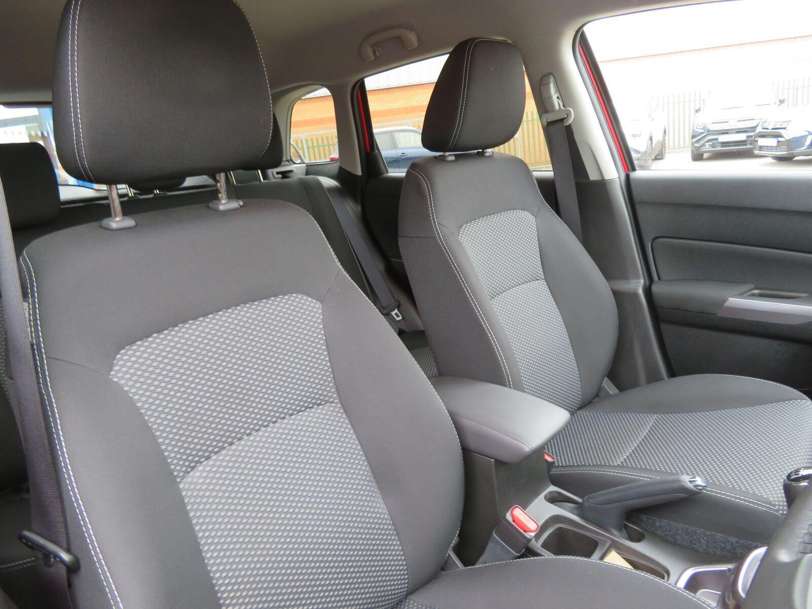 Suzuki Vitara - Image 17