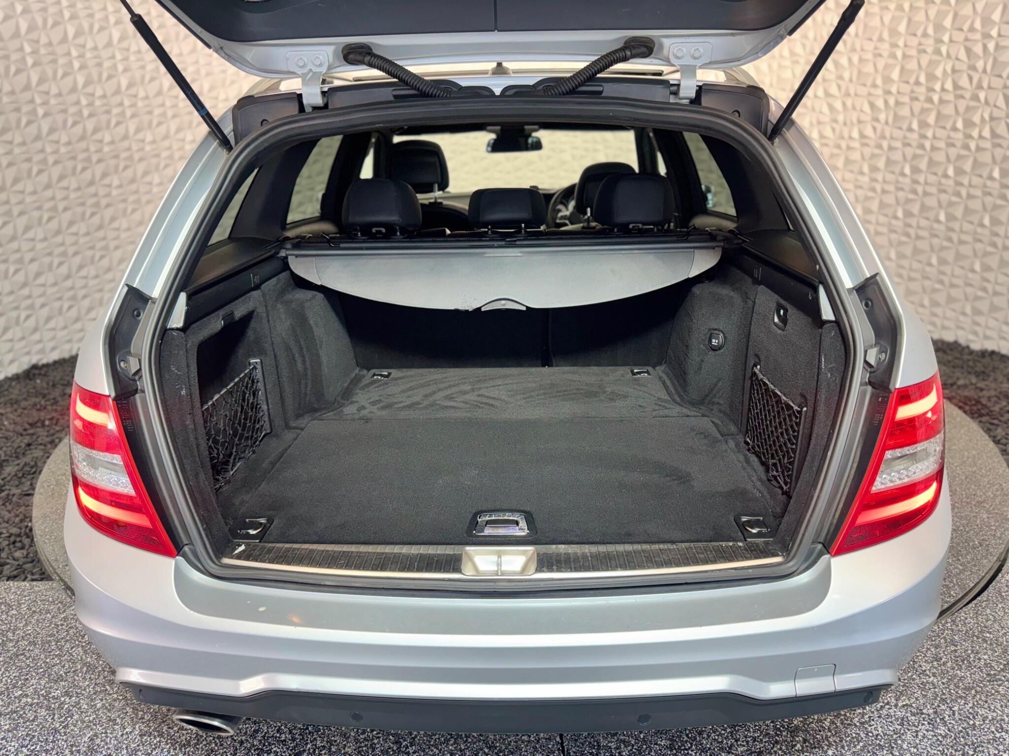 Mercedes C Class - Image 19