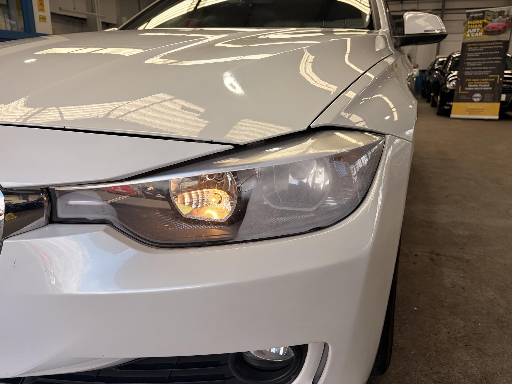 BMW 3 Series - Image 12