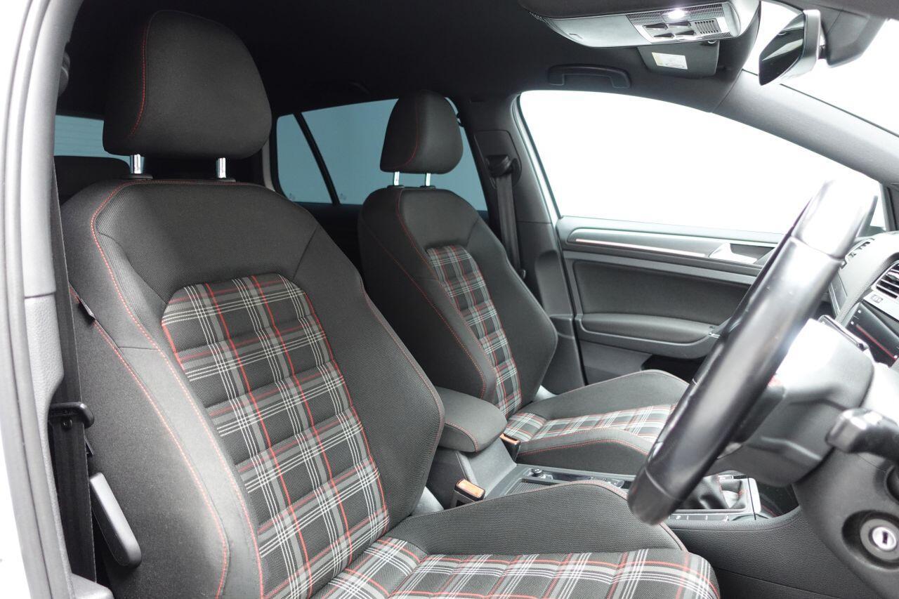 Volkswagen Golf - Image 3