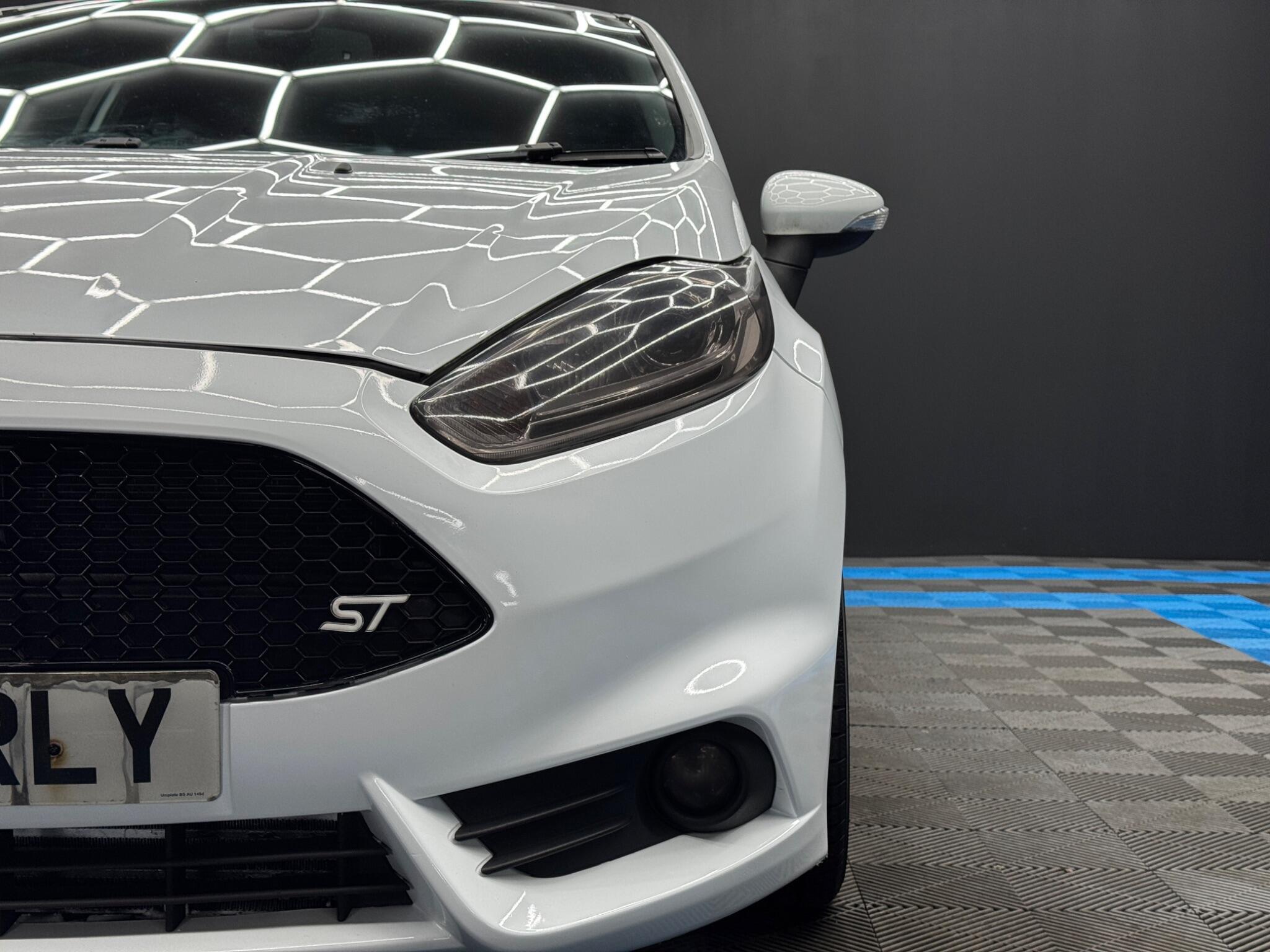 Ford Fiesta - Image 40