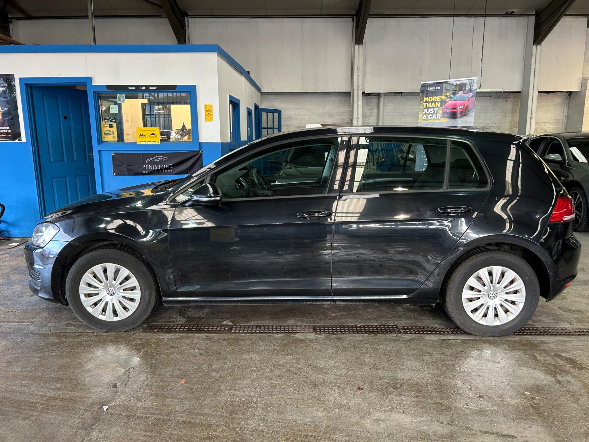 Volkswagen Golf - Image 6