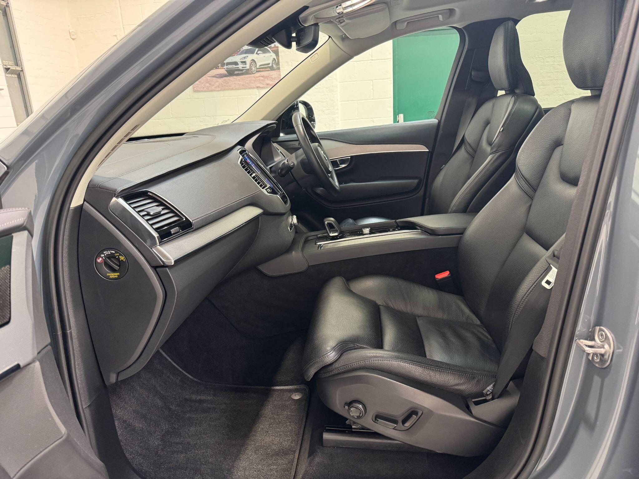 Volvo XC90 - Image 64