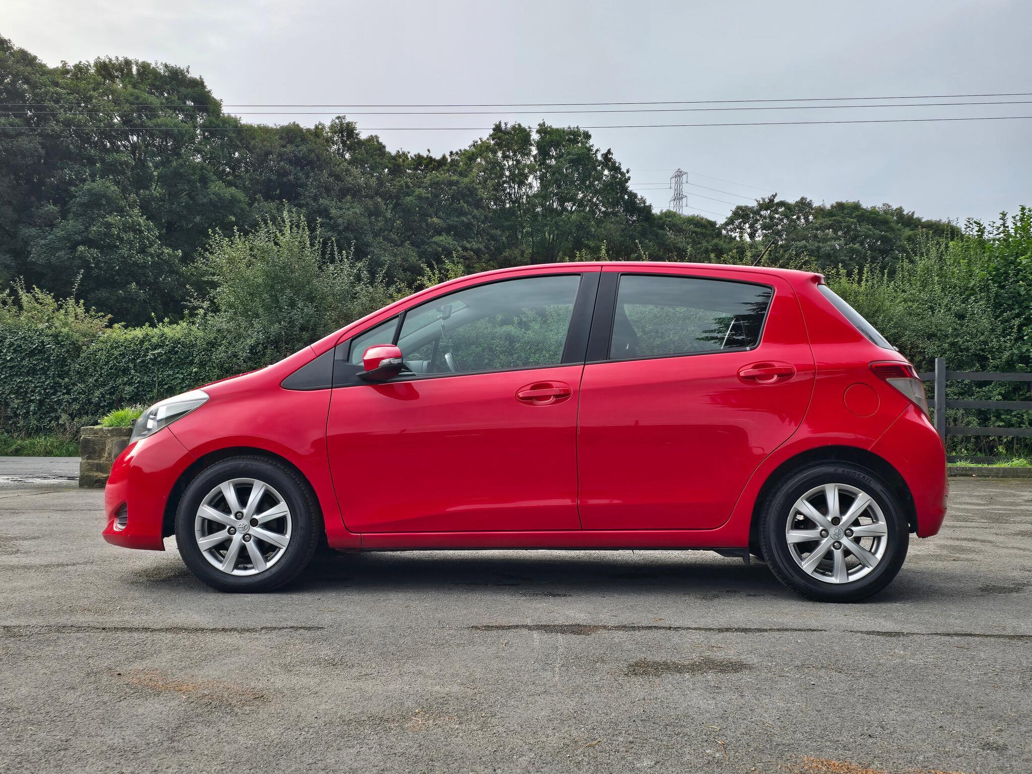 Toyota Yaris - Image 18