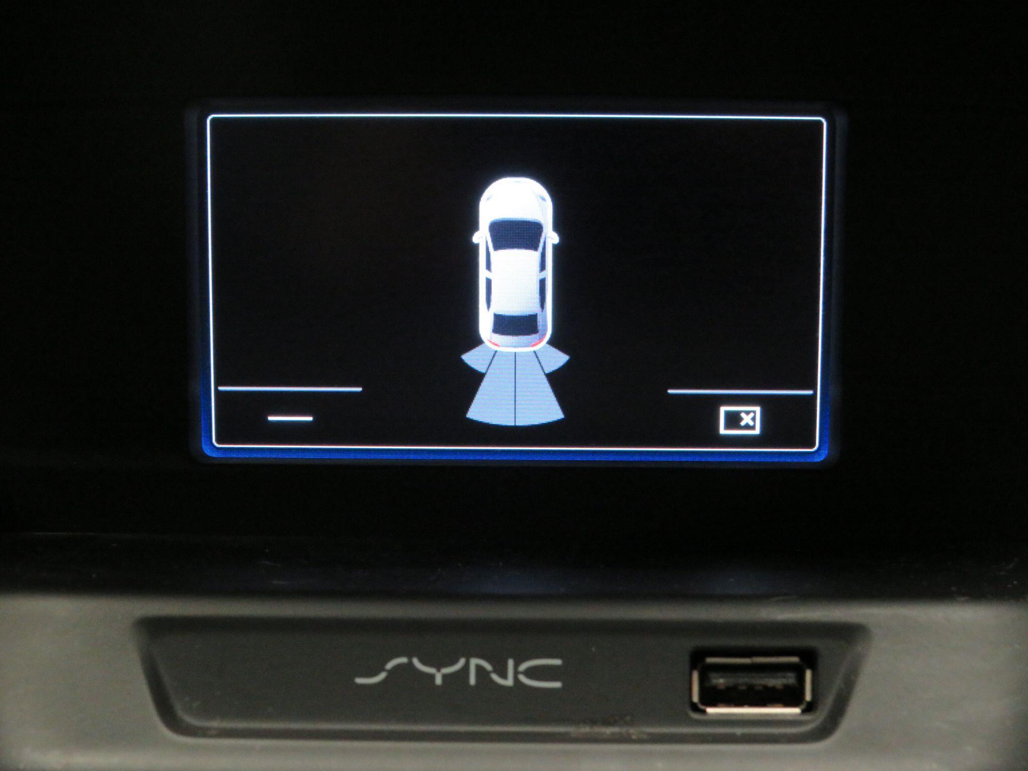 Ford C-MAX - Image 17