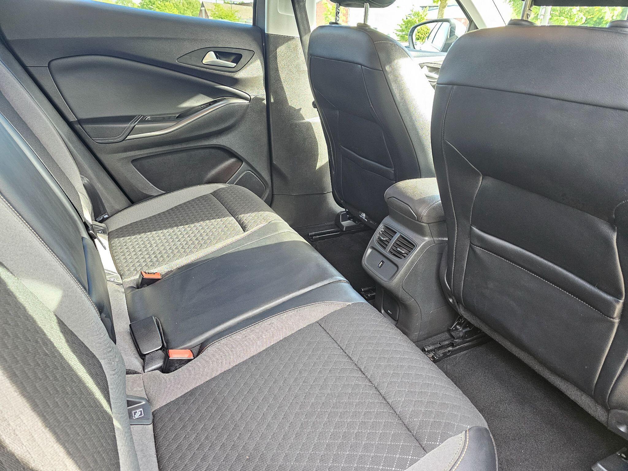 Vauxhall Grandland X - Image 15