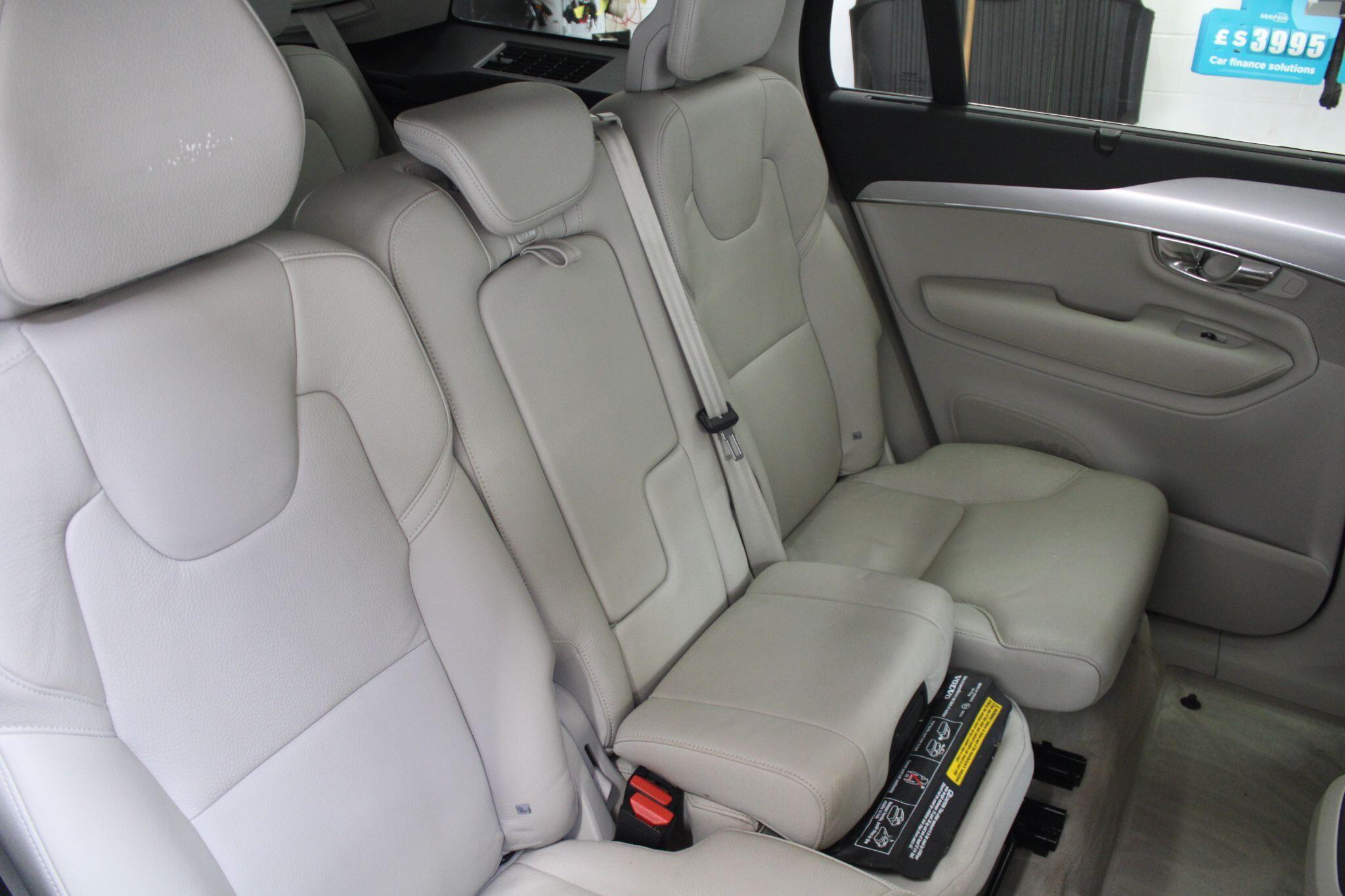 Volvo XC90 - Image 24
