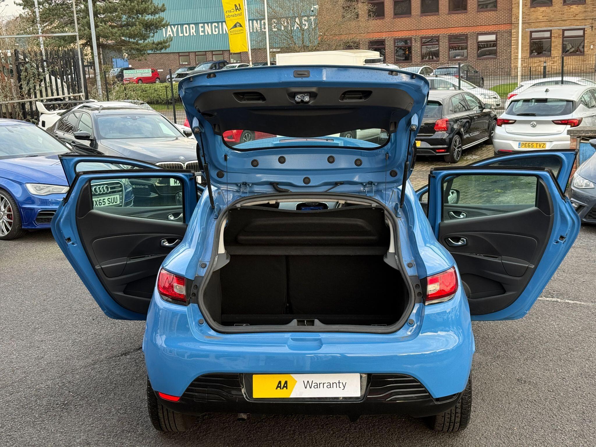 Renault Clio - Image 24