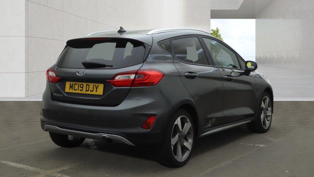 Ford Fiesta - Image 4