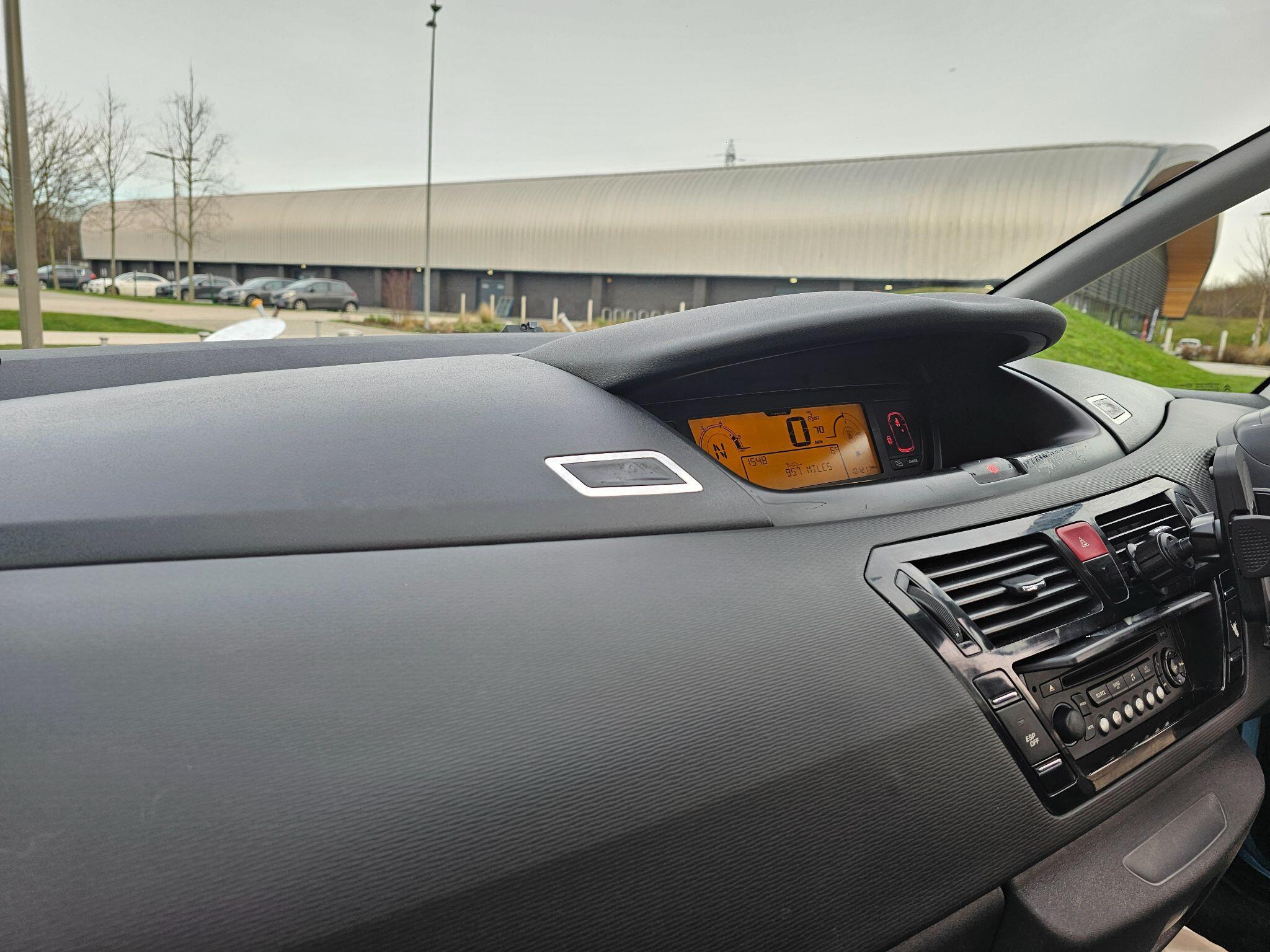 Citroen C4 Picasso - Image 16