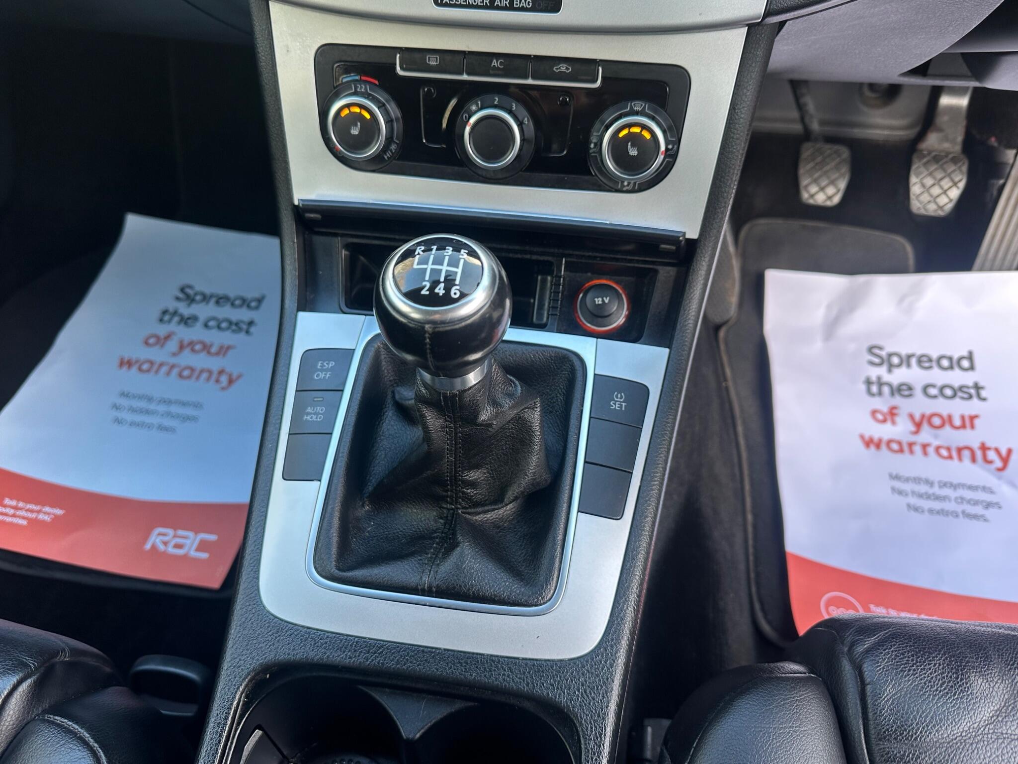 Volkswagen Passat - Image 34