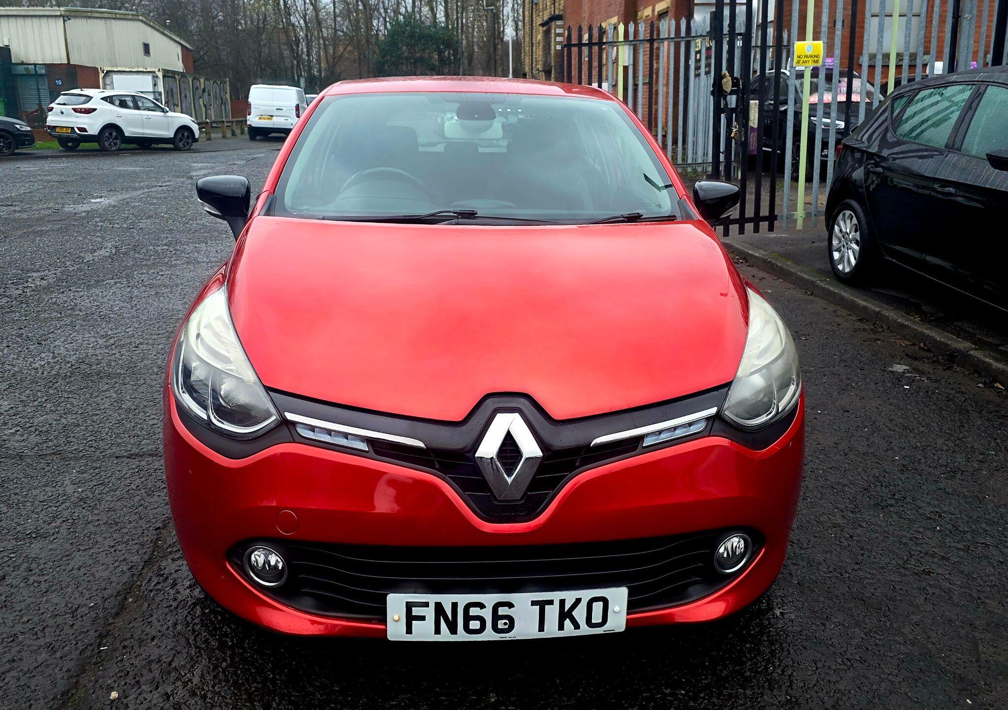 Renault Clio - Image 2