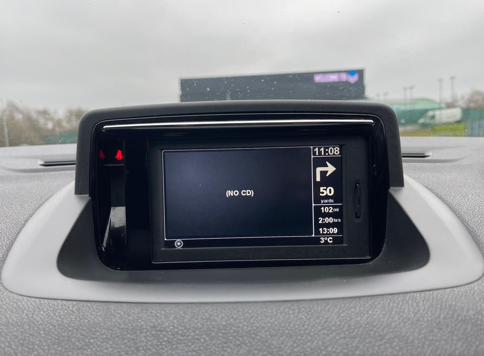 Renault Megane - Image 35