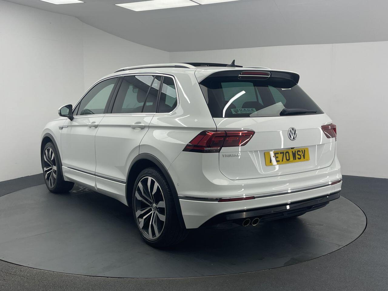 Volkswagen Tiguan - Image 9