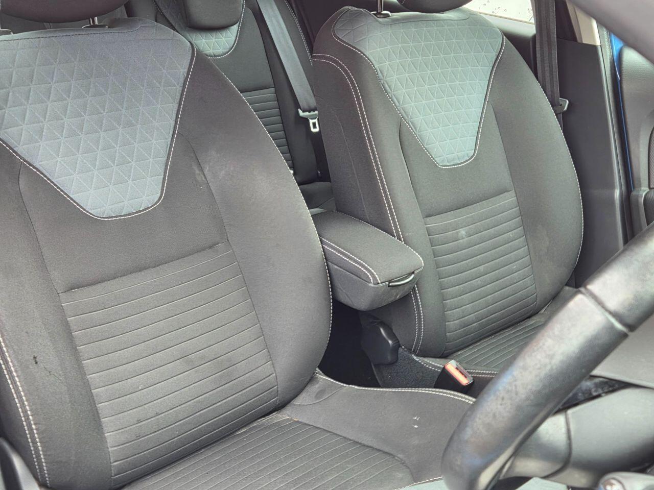 Renault Clio - Image 13