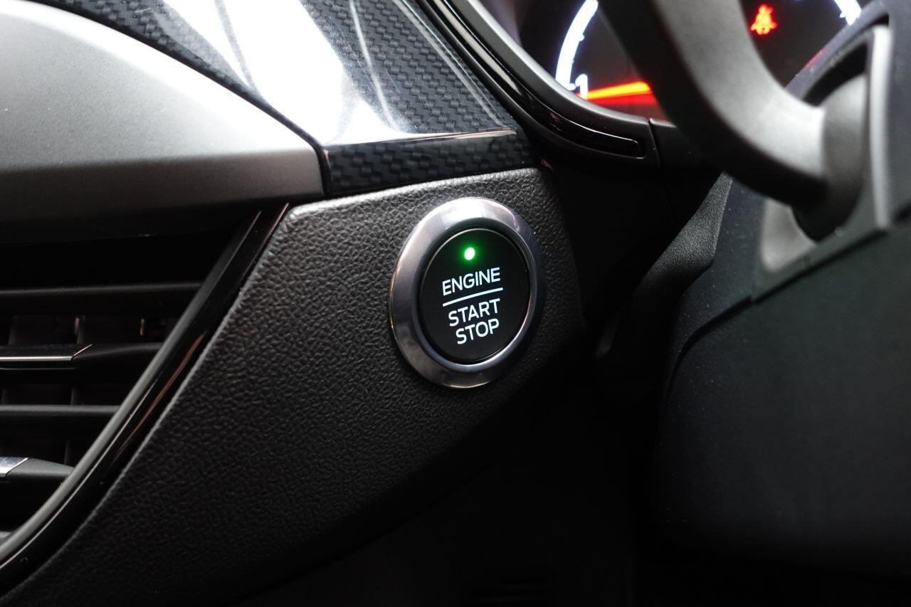 Ford Focus - Image 45