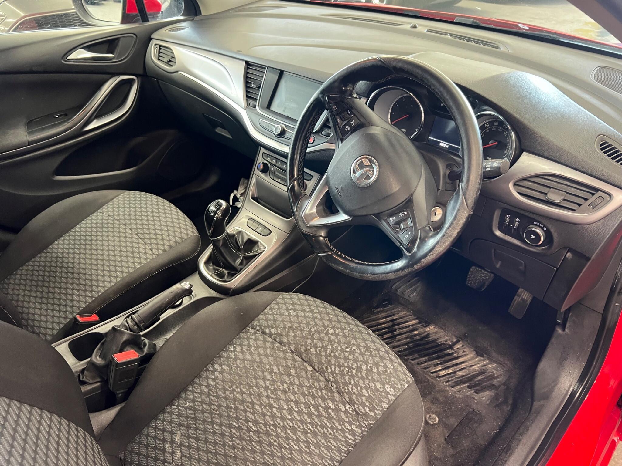 Vauxhall Astra - Image 15