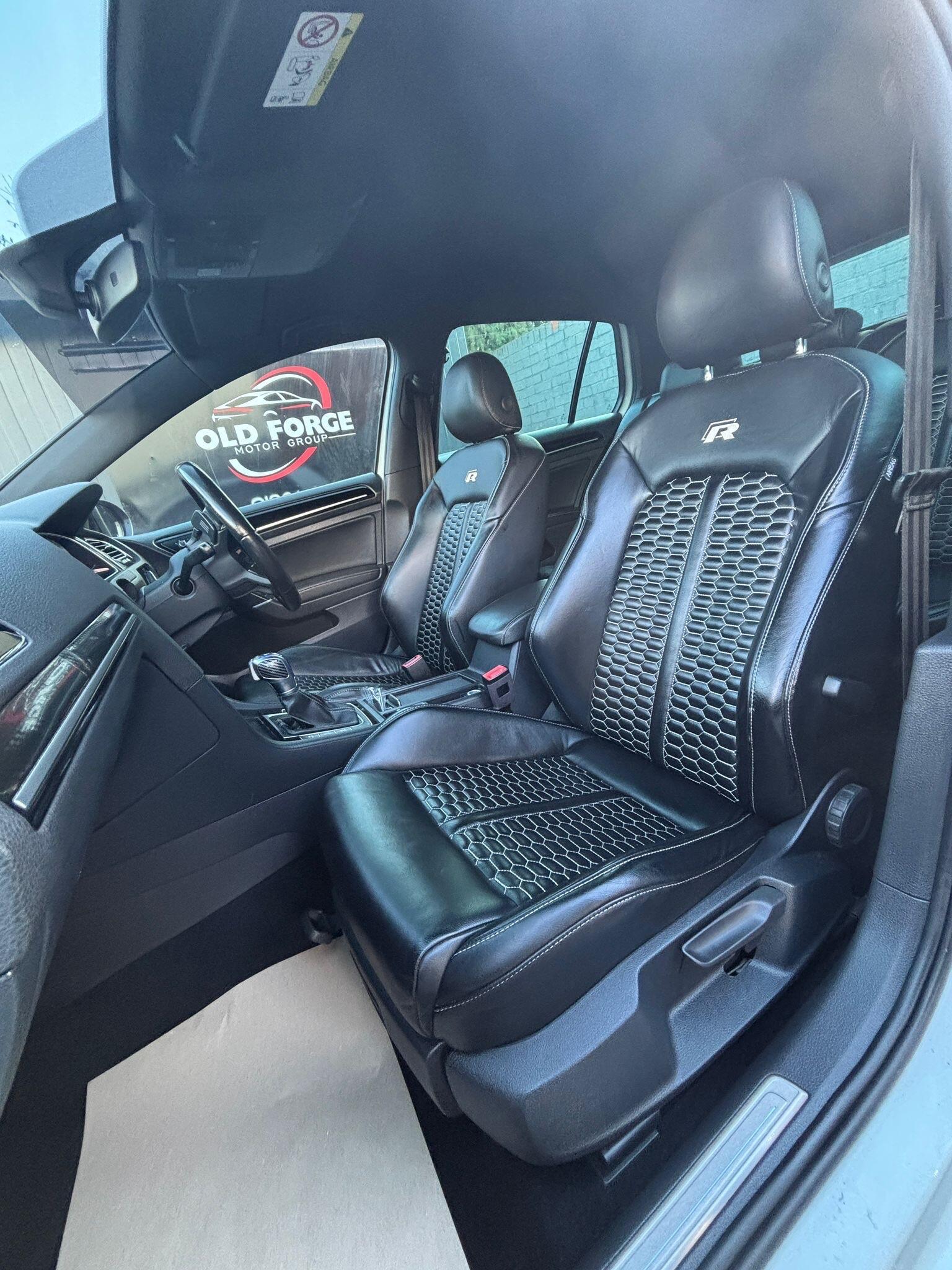 Volkswagen Golf - Image 36