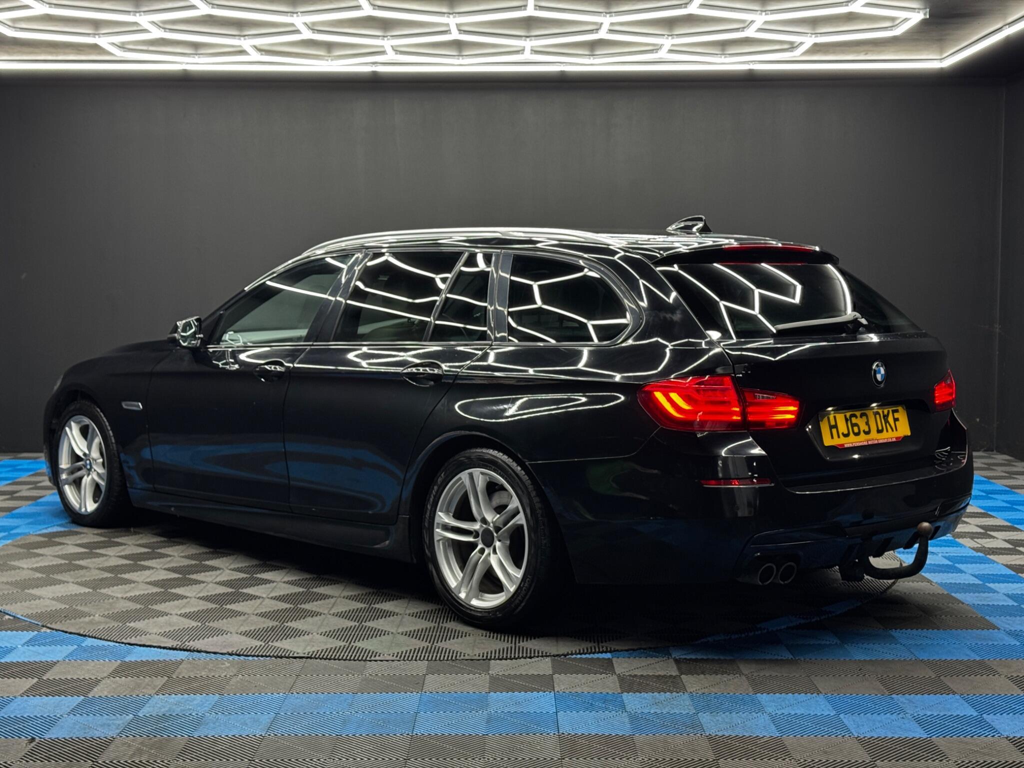BMW 5 Series - Image 7