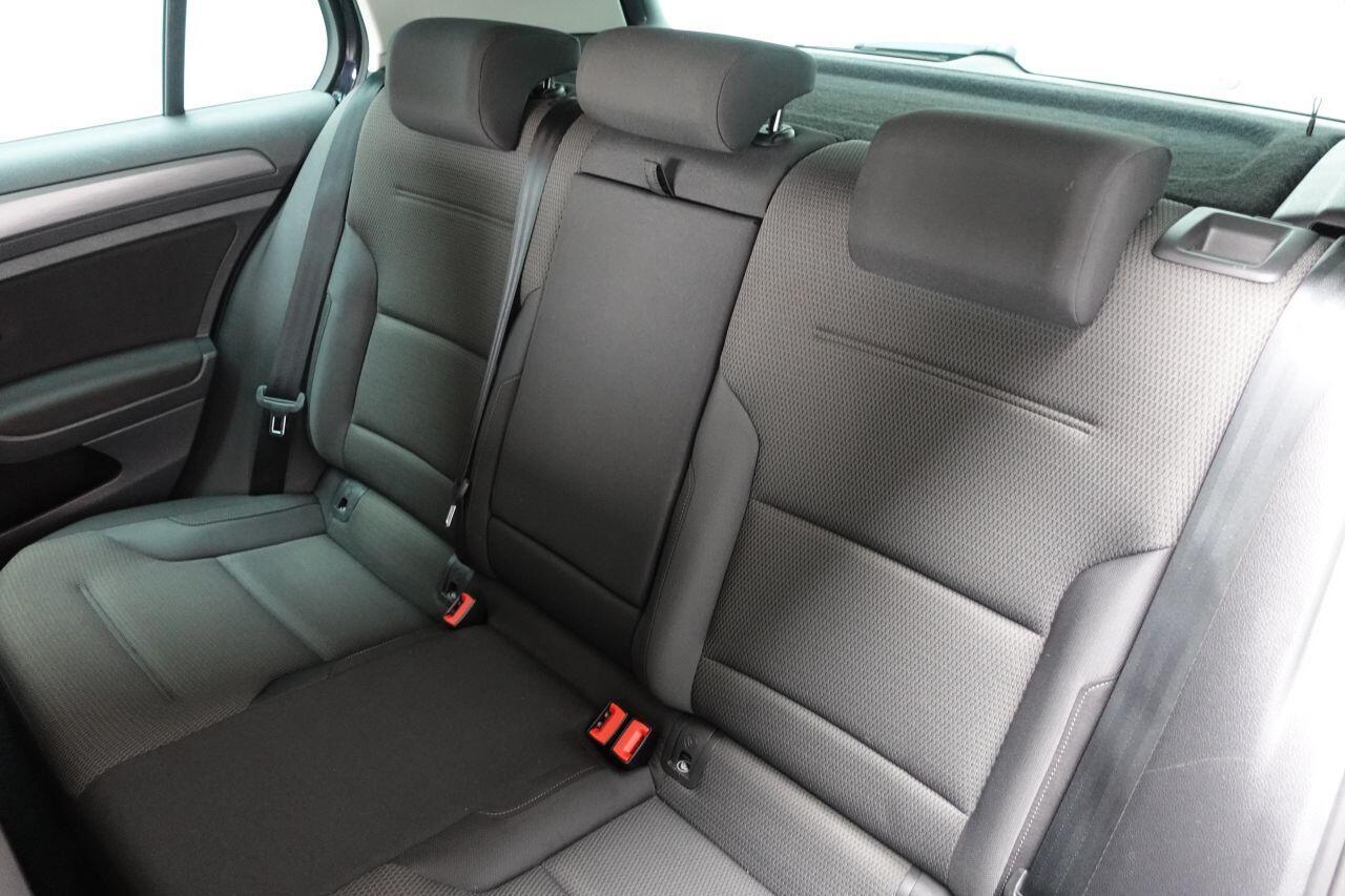 Volkswagen Golf - Image 20