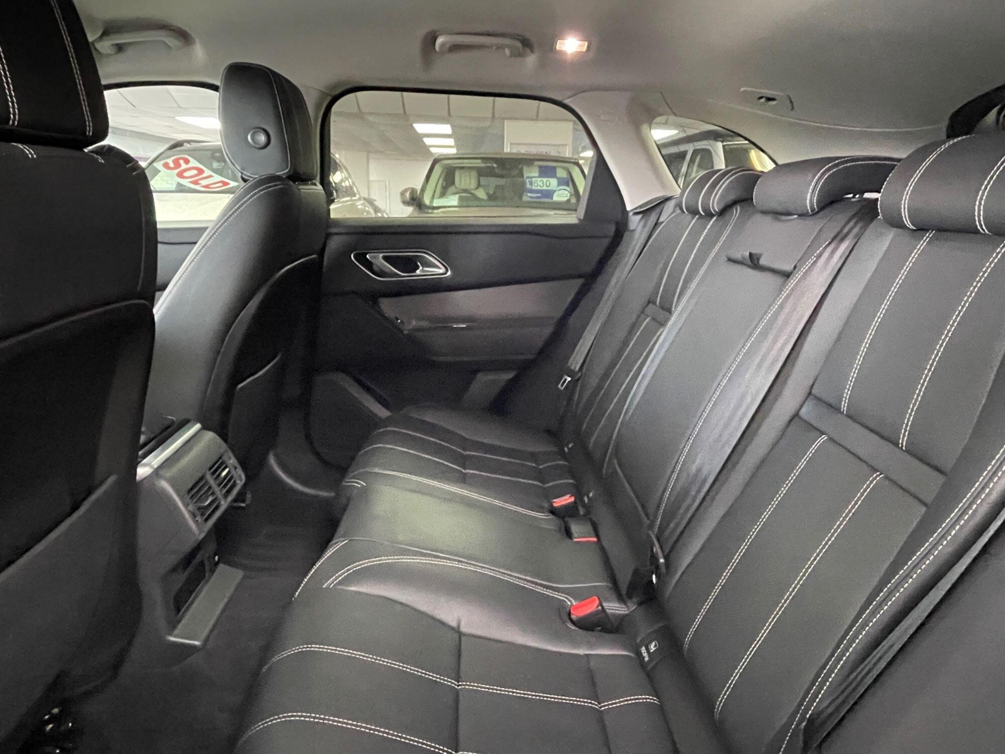 Land Rover Range Rover Velar - Image 33