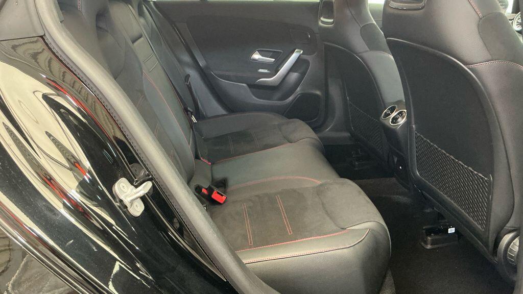 Mercedes-benz CLA - Image 8