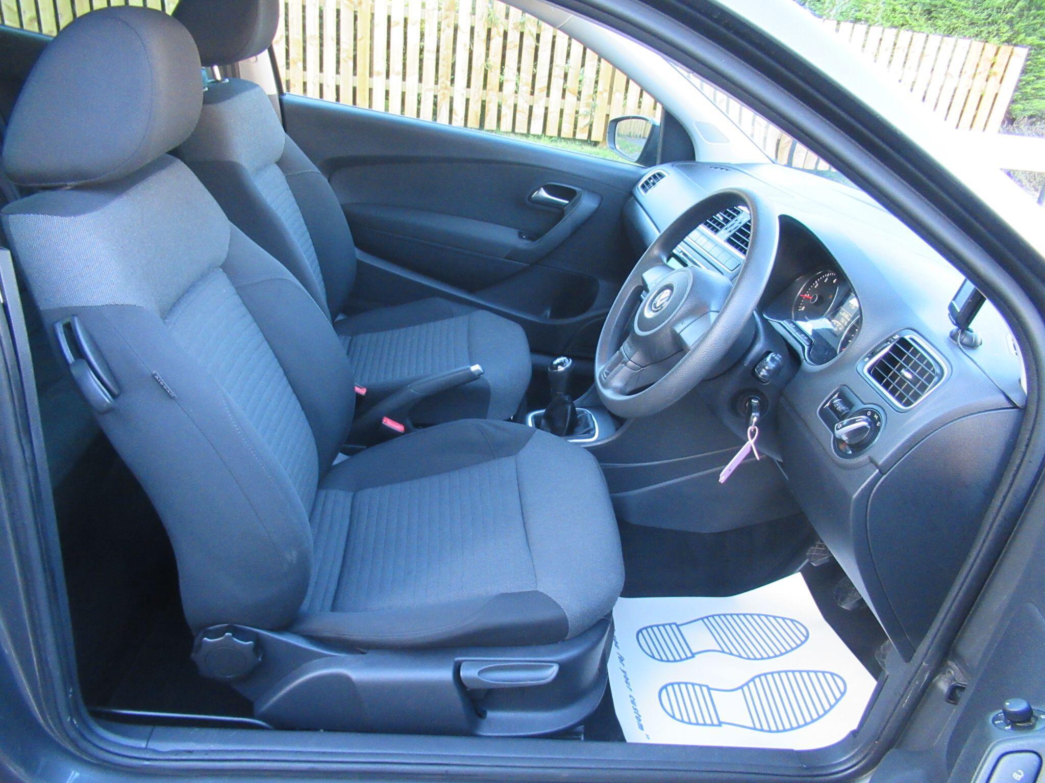 Volkswagen Polo - Image 18