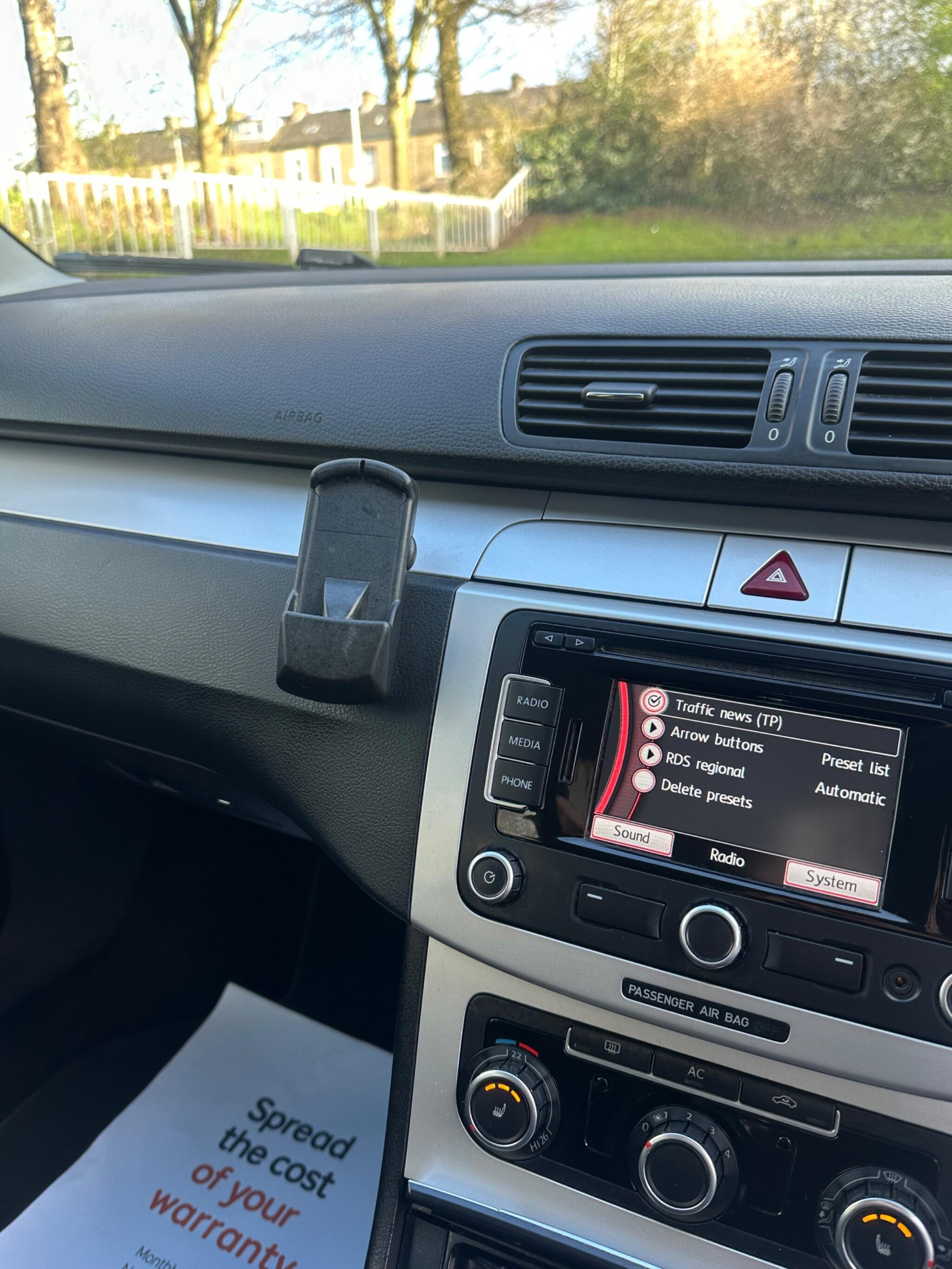 Volkswagen Passat - Image 38