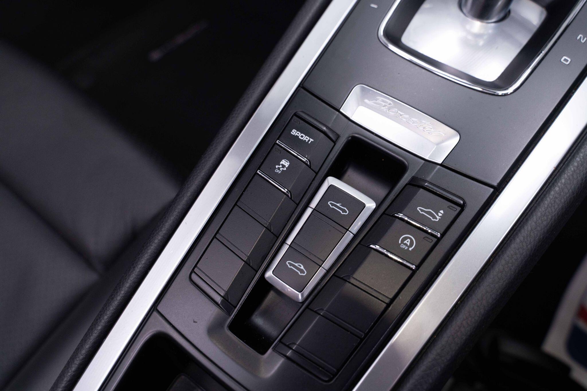 Porsche Boxster - Image 16