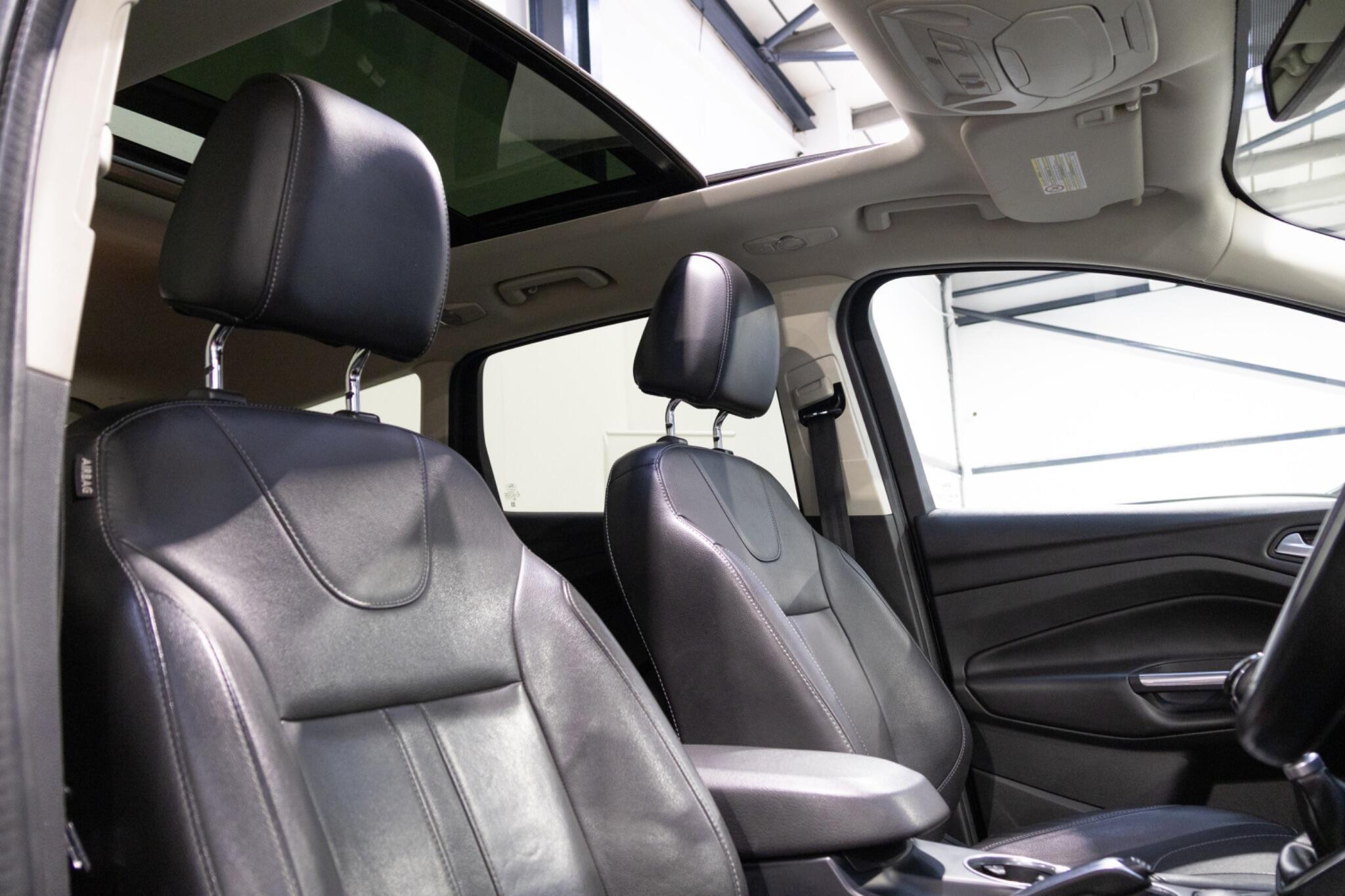 Ford Kuga - Image 18