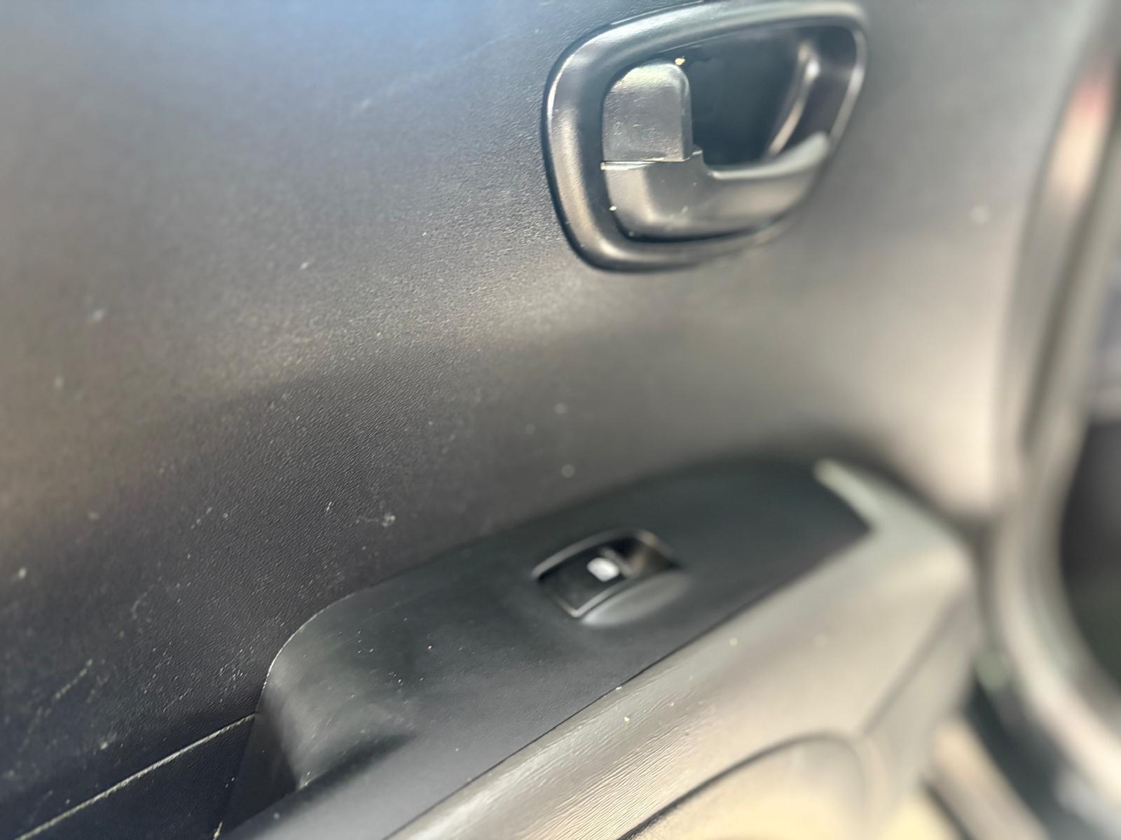 Hyundai i10 - Image 19