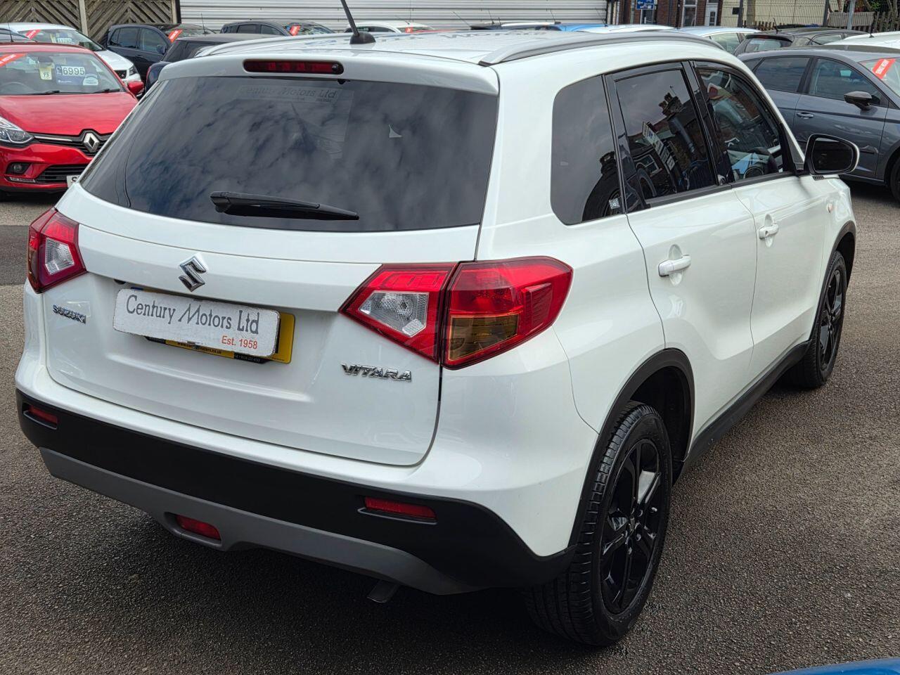 Suzuki Vitara - Image 17