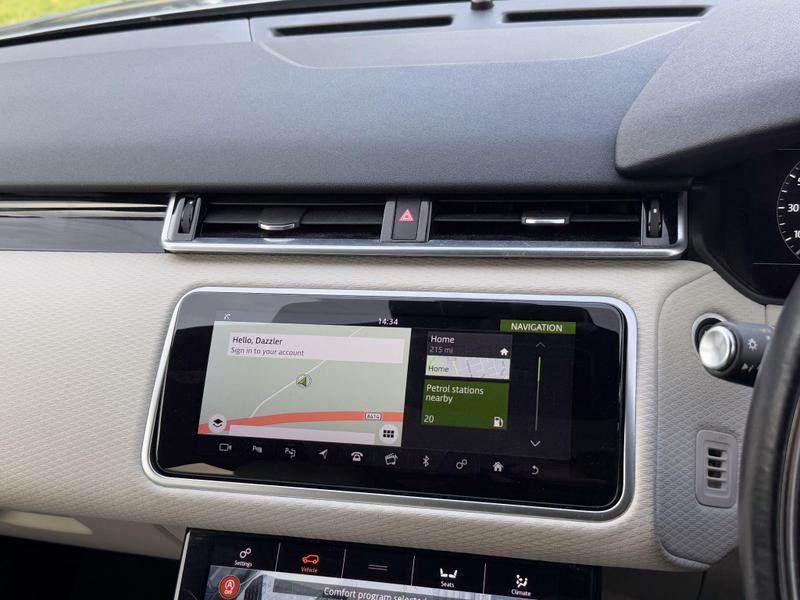 Land Rover Range Rover Velar - Image 13