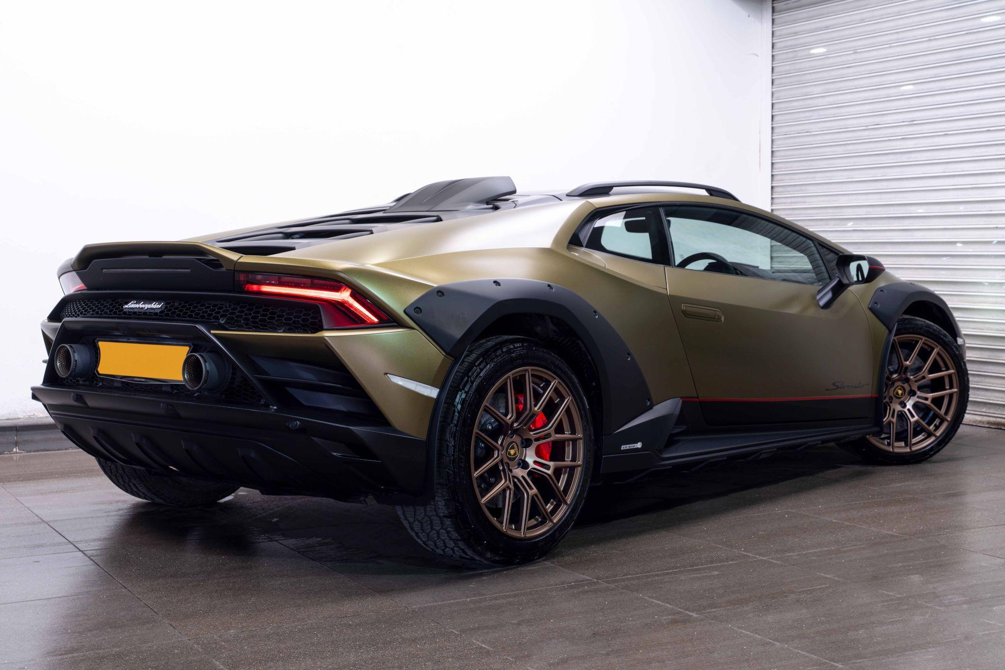 Lamborghini Huracan - Image 2