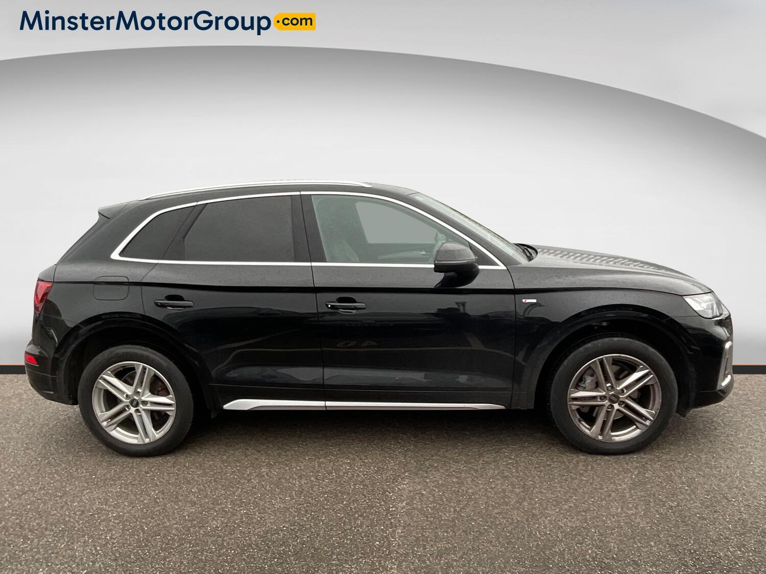Audi Q5 - Image 2