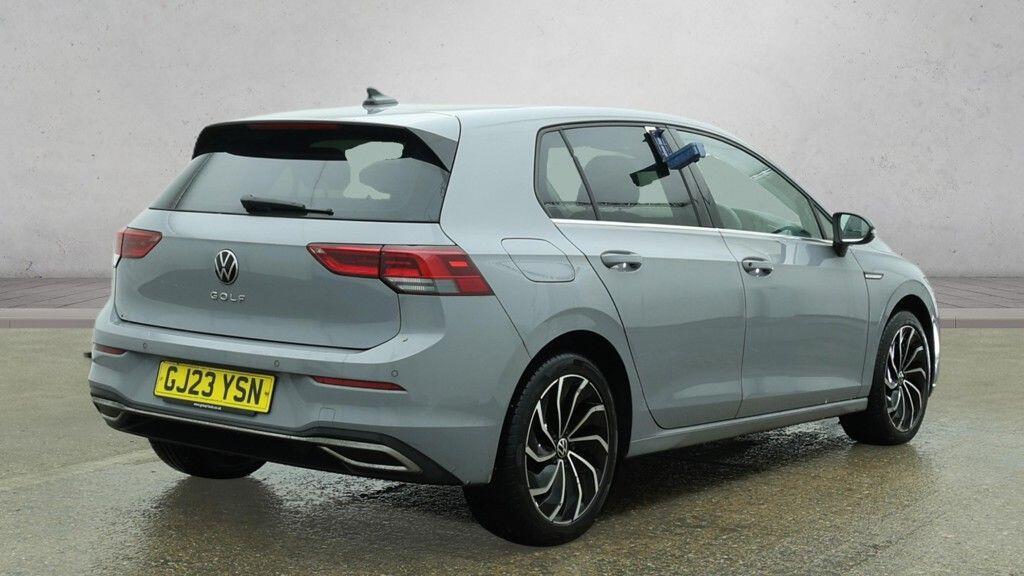 Volkswagen Golf - Image 8