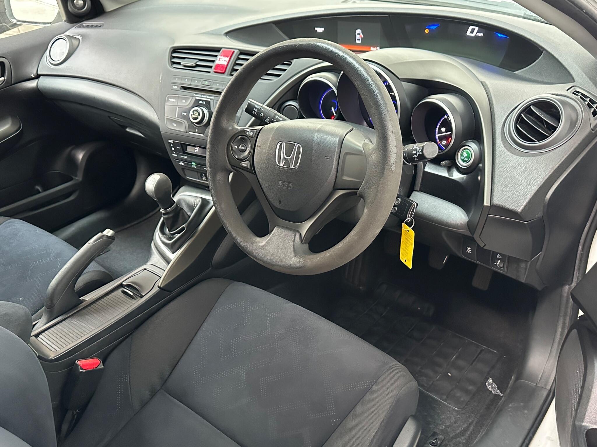 Honda Civic - Image 5