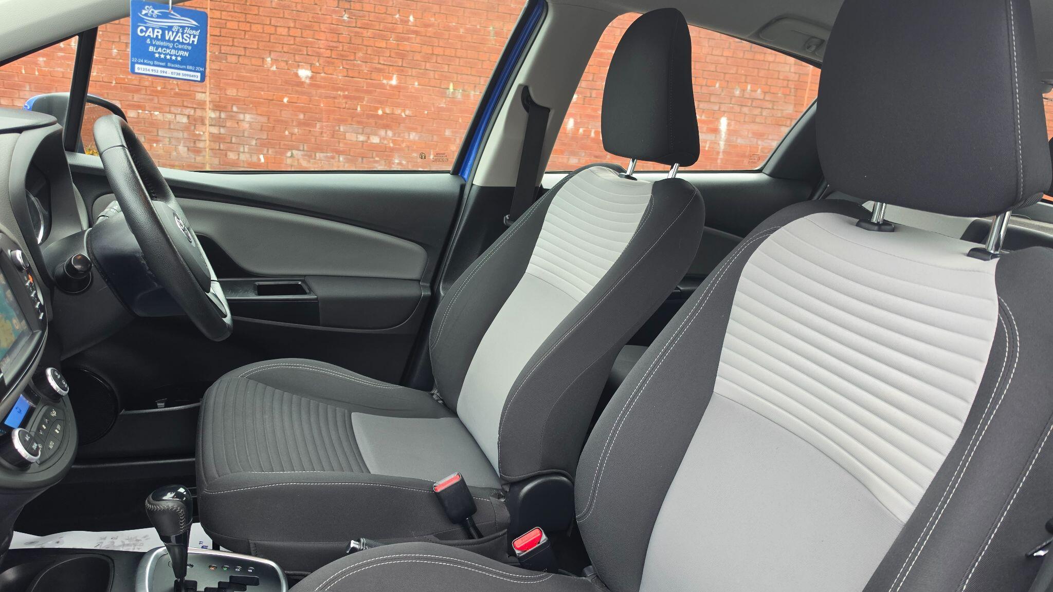 Toyota Yaris - Image 15