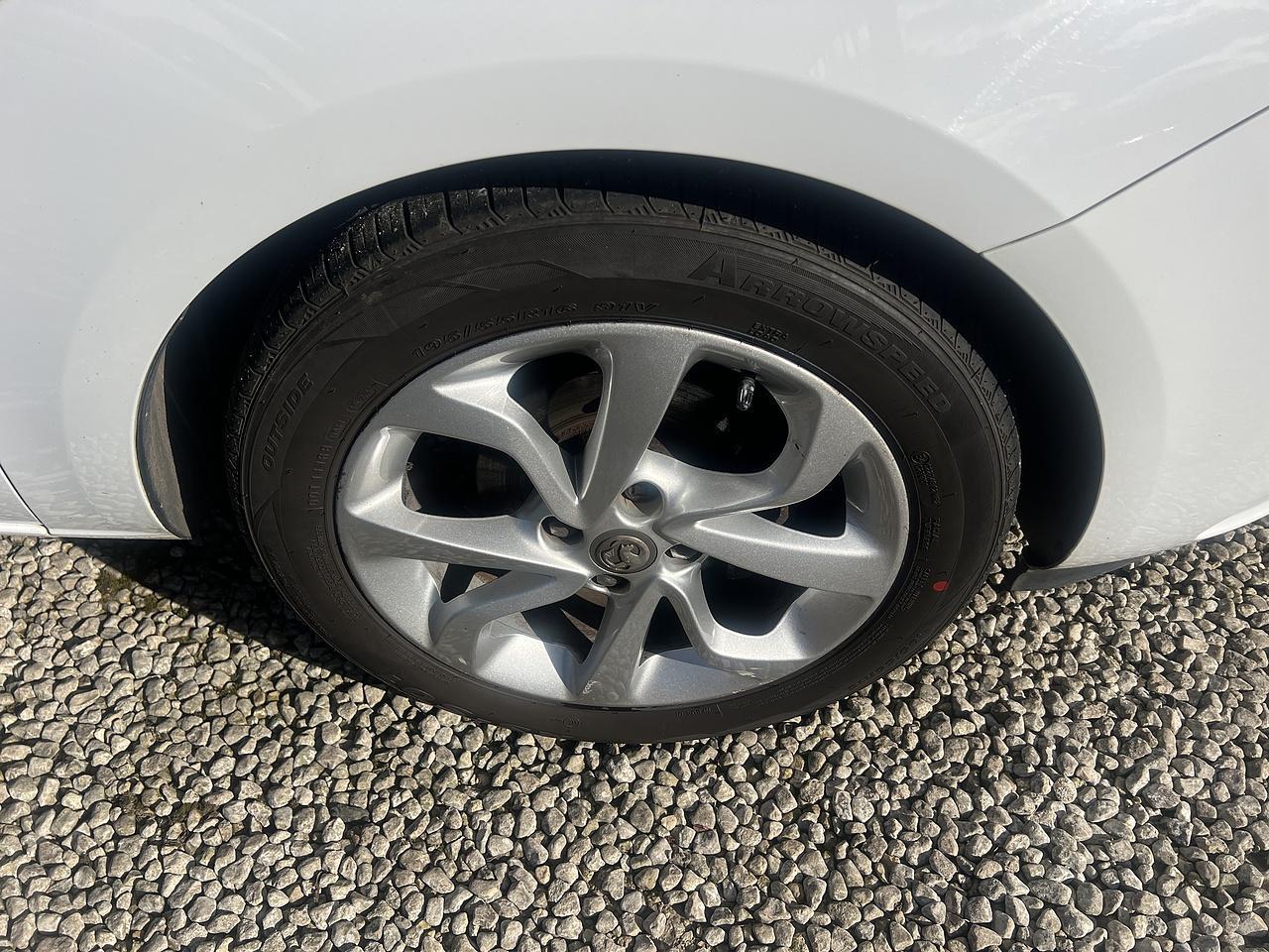 Vauxhall Corsa - Image 14