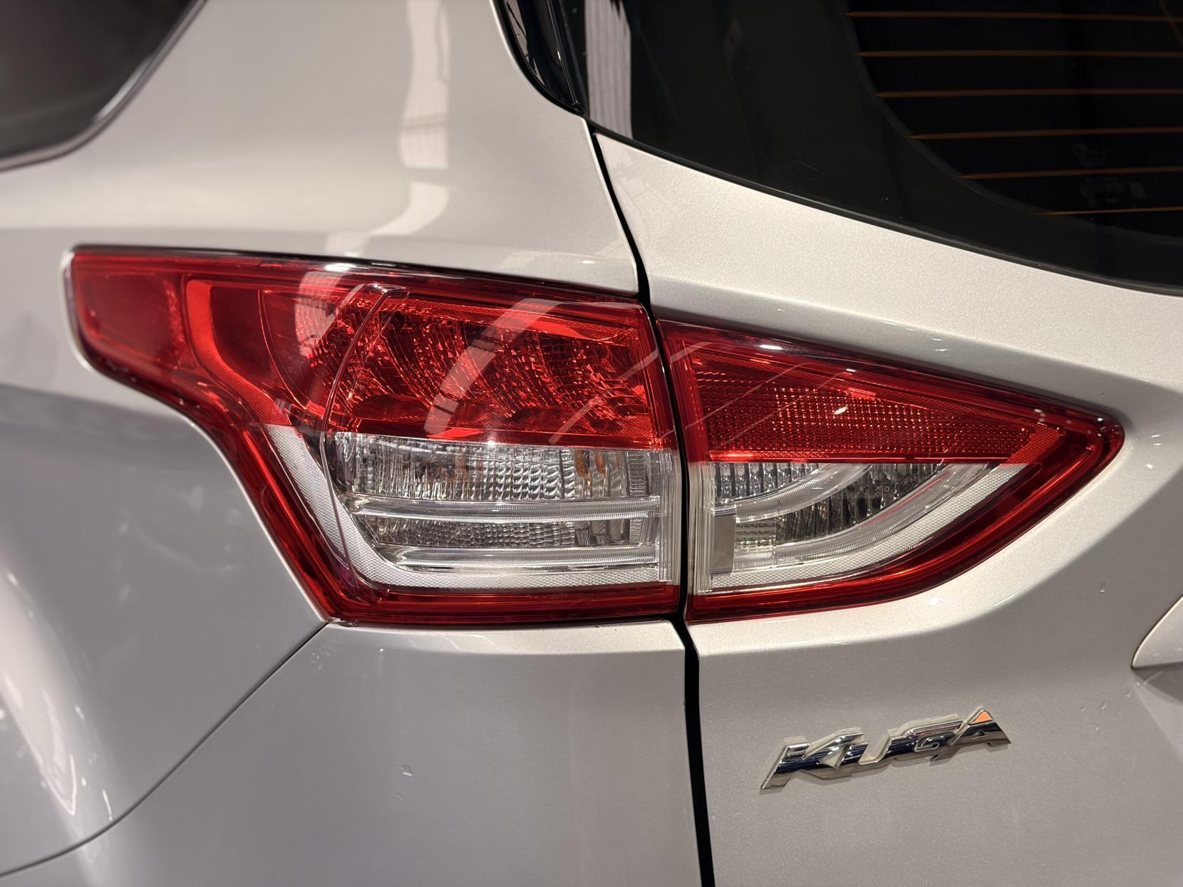 Ford Kuga - Image 11