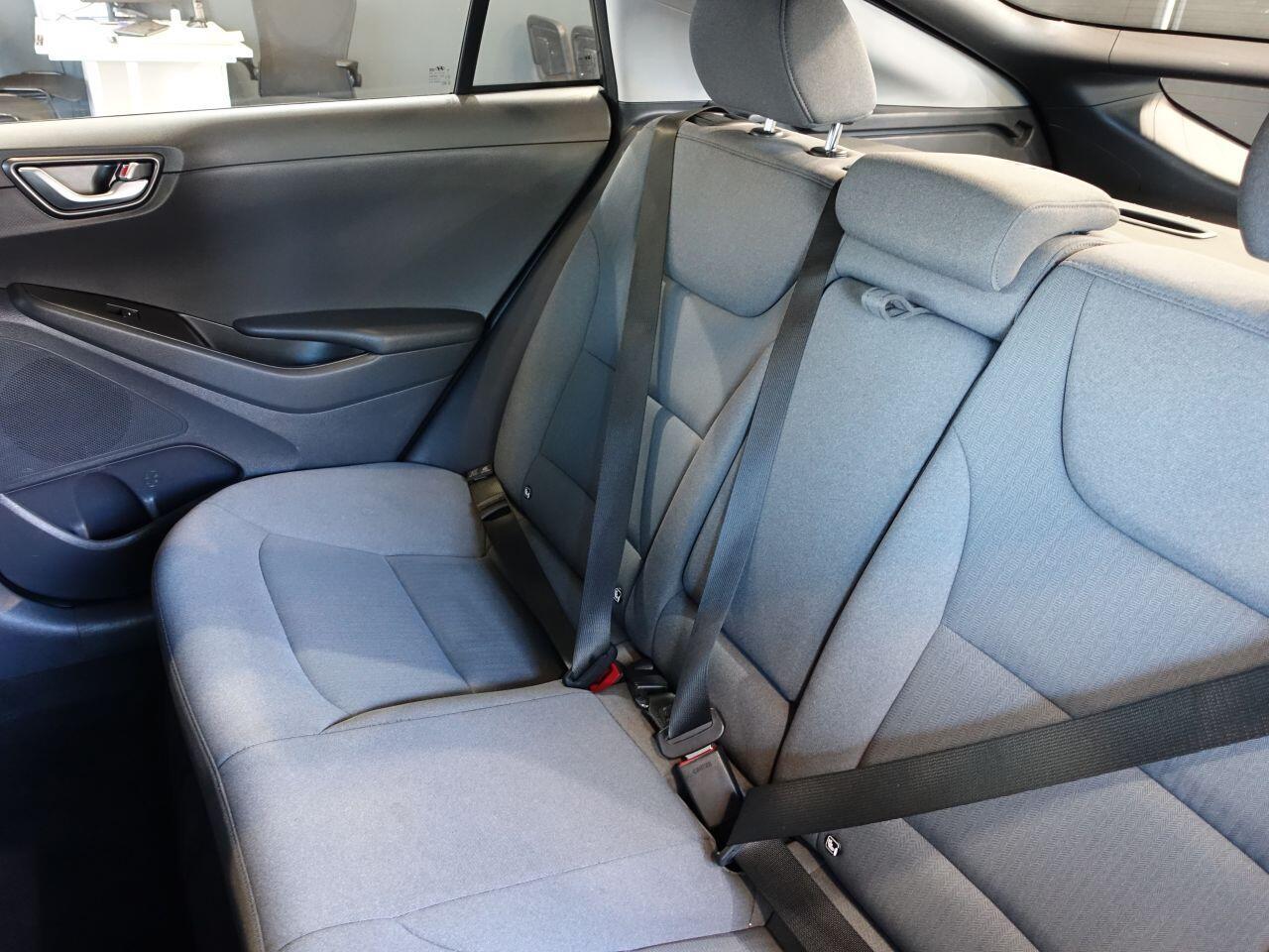 Hyundai Ioniq - Image 17
