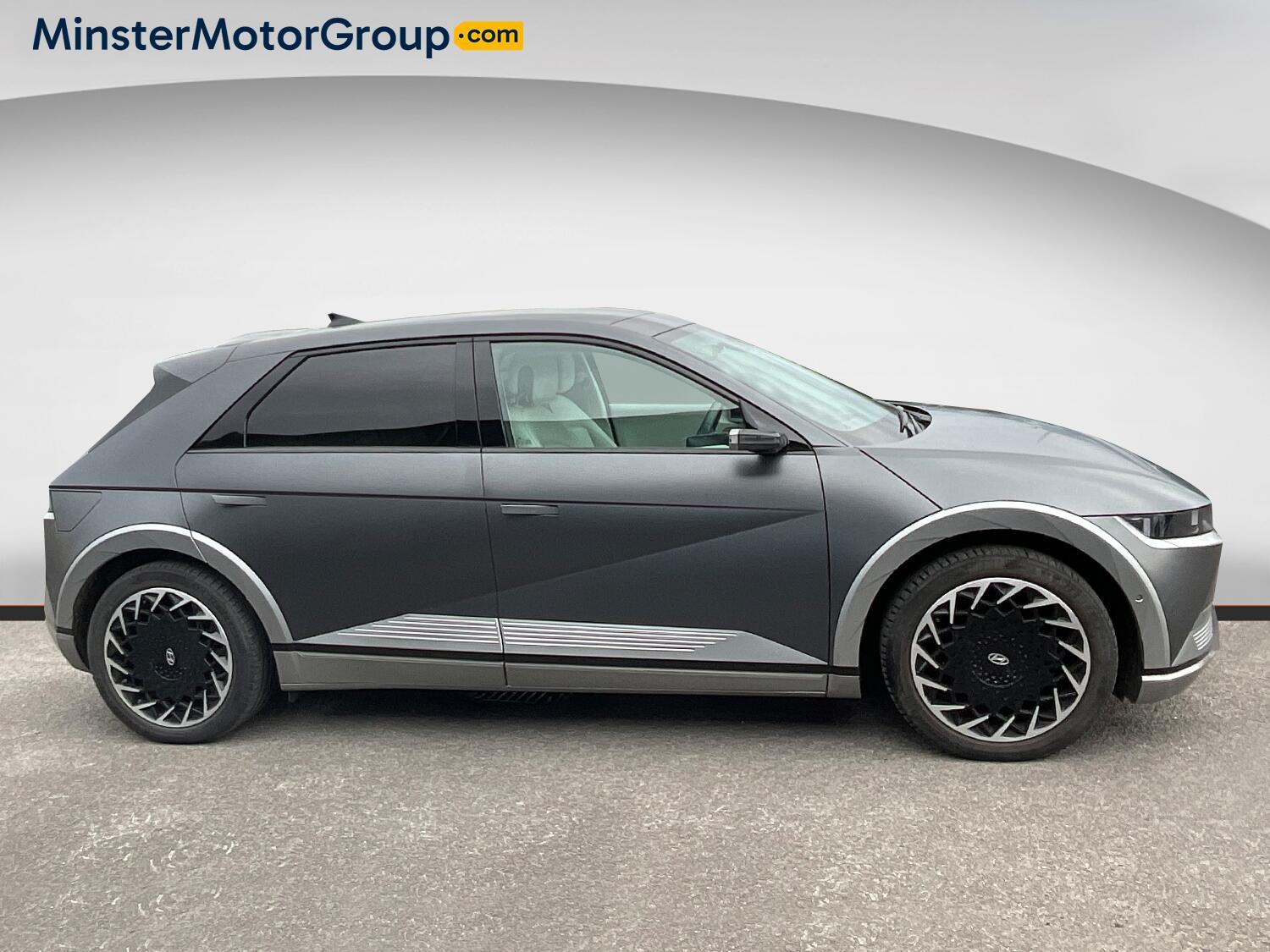 Hyundai Ioniq 5 - Image 2
