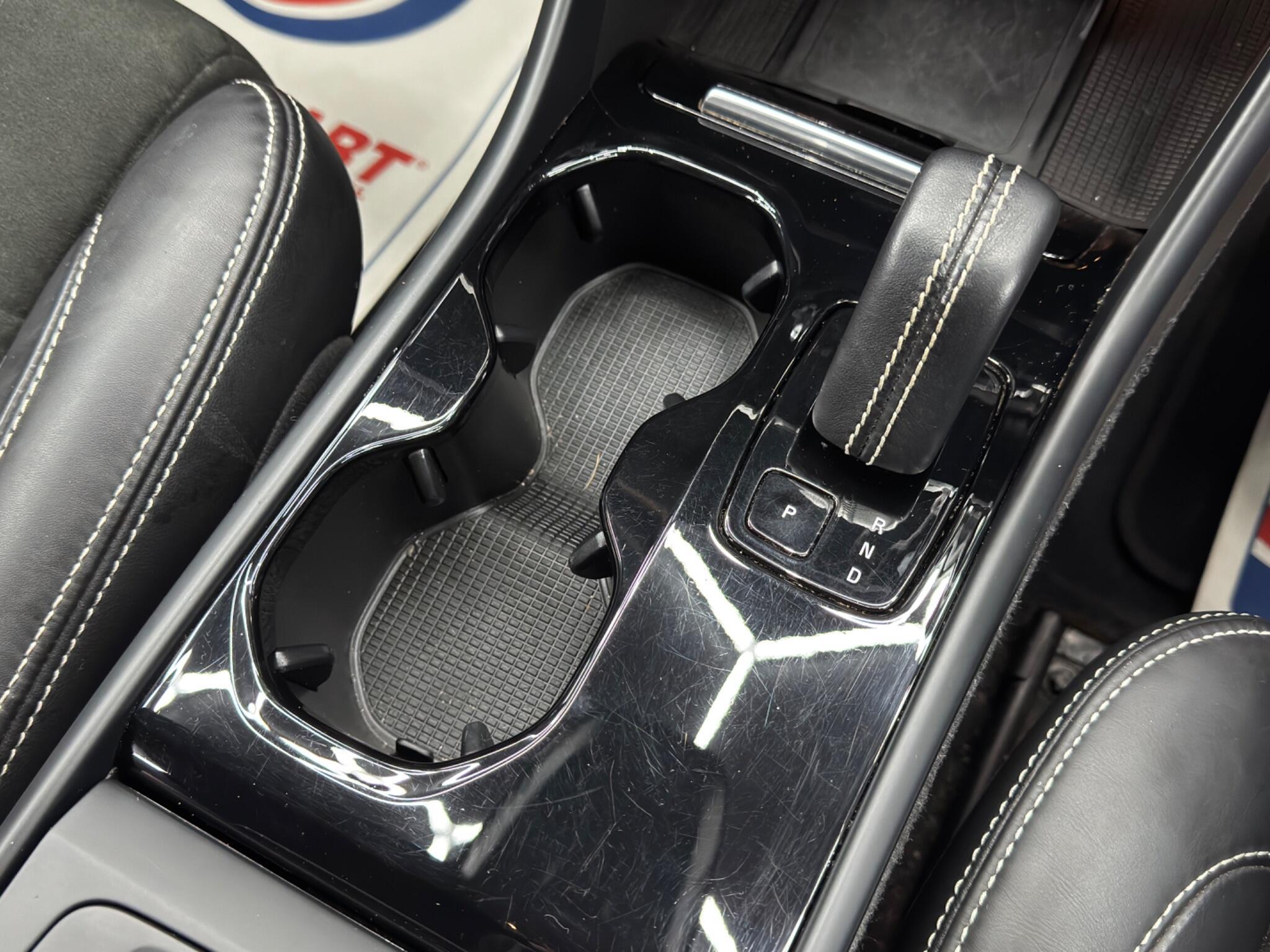 Volvo XC40 - Image 25