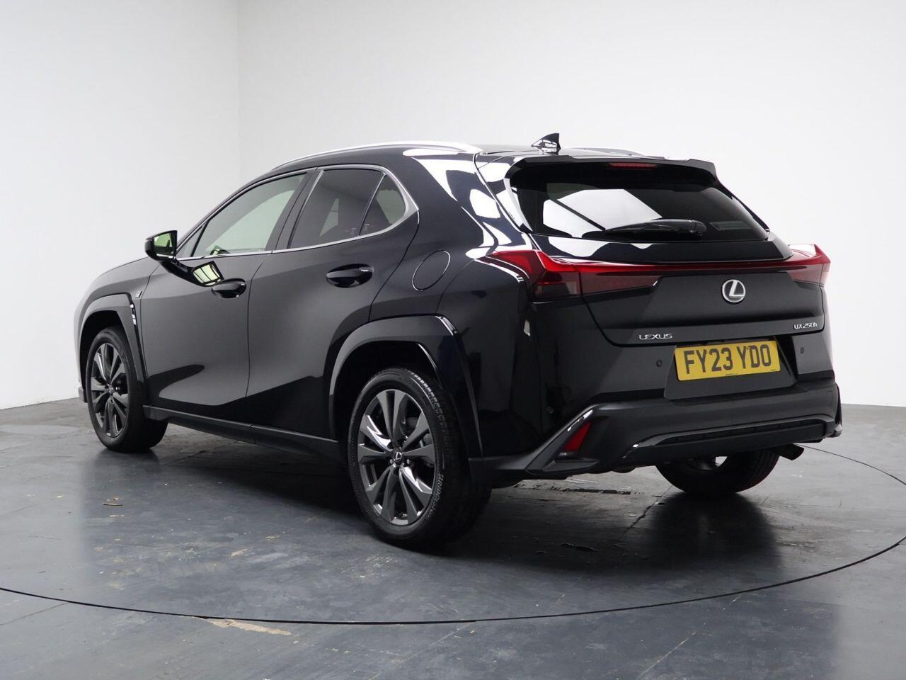 Lexus UX - Image 5