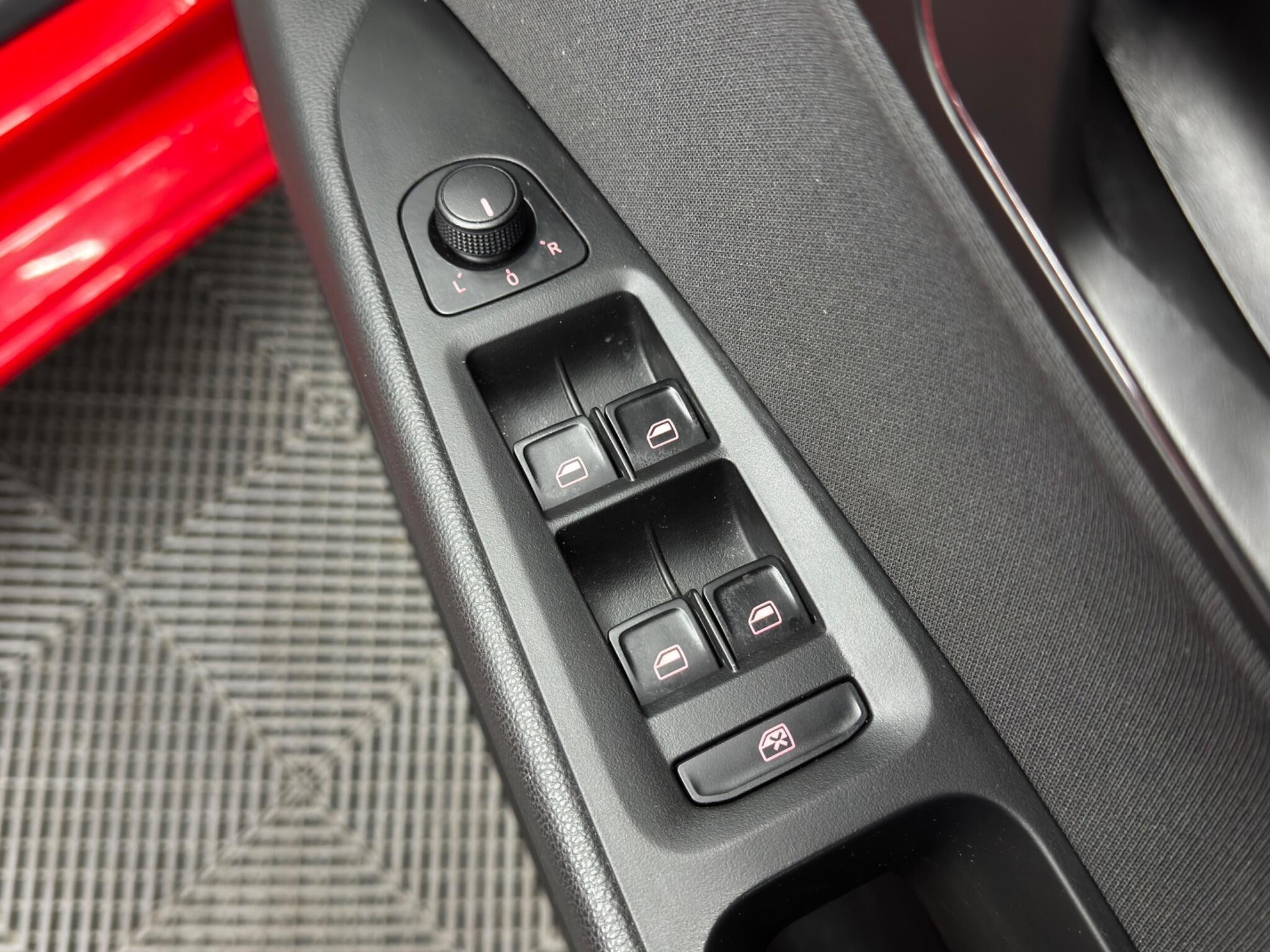 SEAT Leon - Image 40