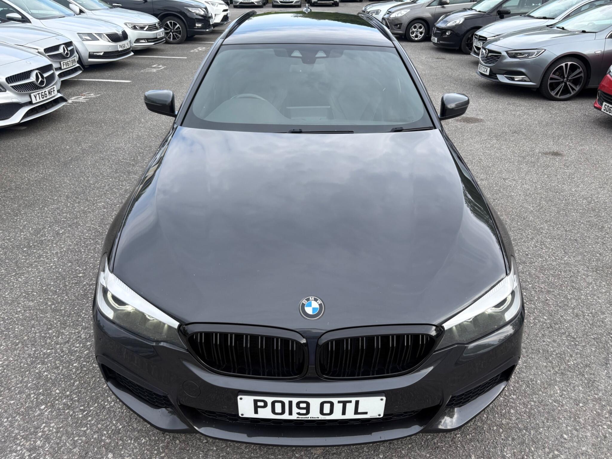 BMW 5 Series - Image 6