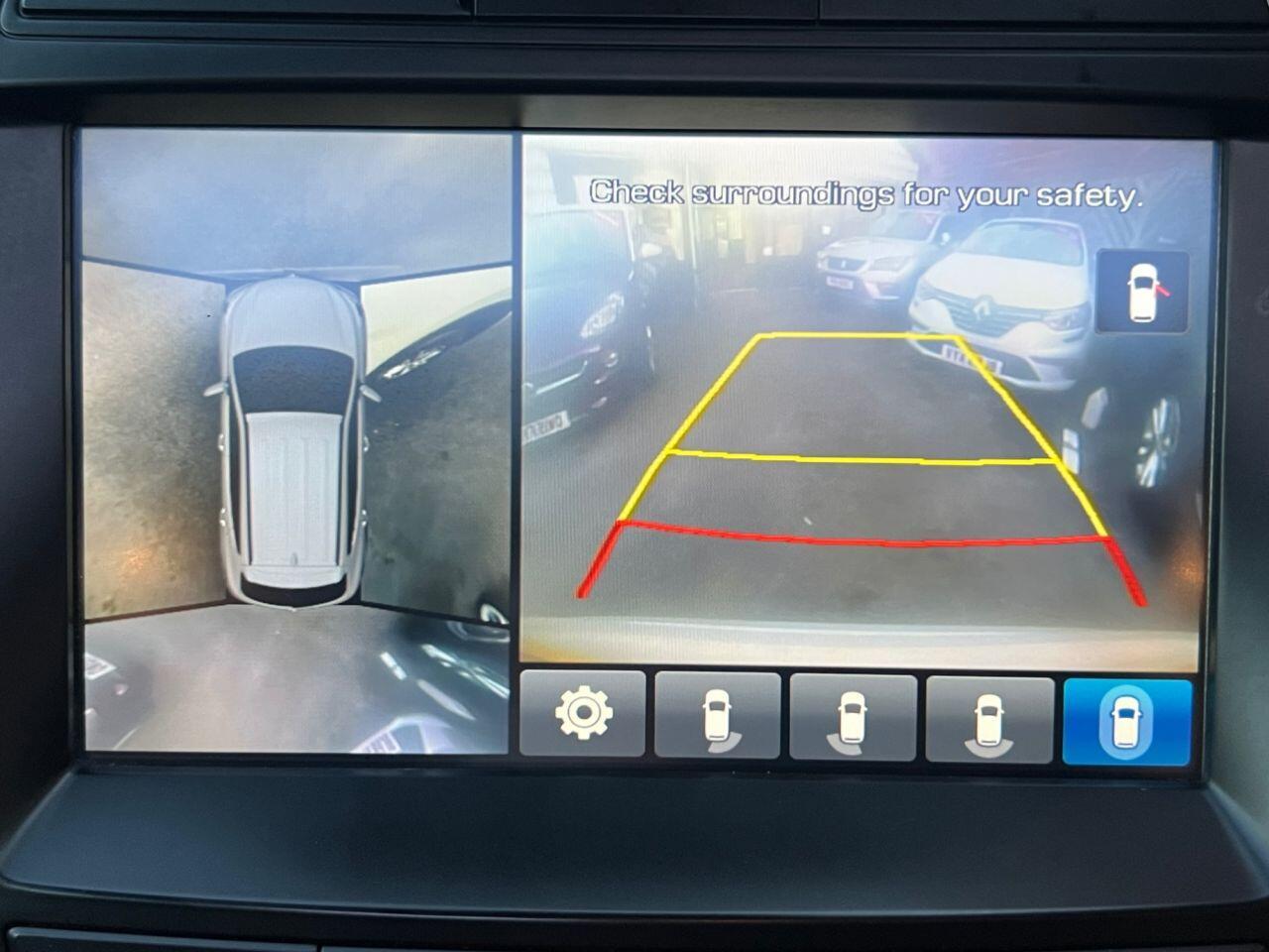 Hyundai Santa Fe - Image 12